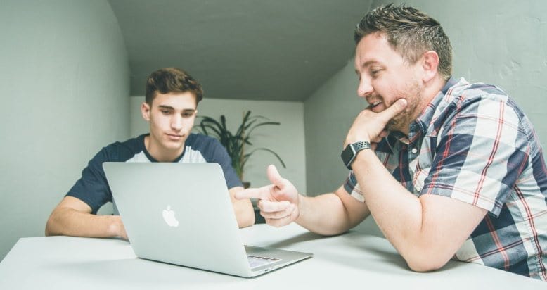 Un conseiller client B2B