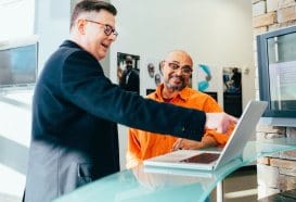 Le commercial 2.0 : du vendeur "crocodile" à l'expert consultant commercial 2.0 1